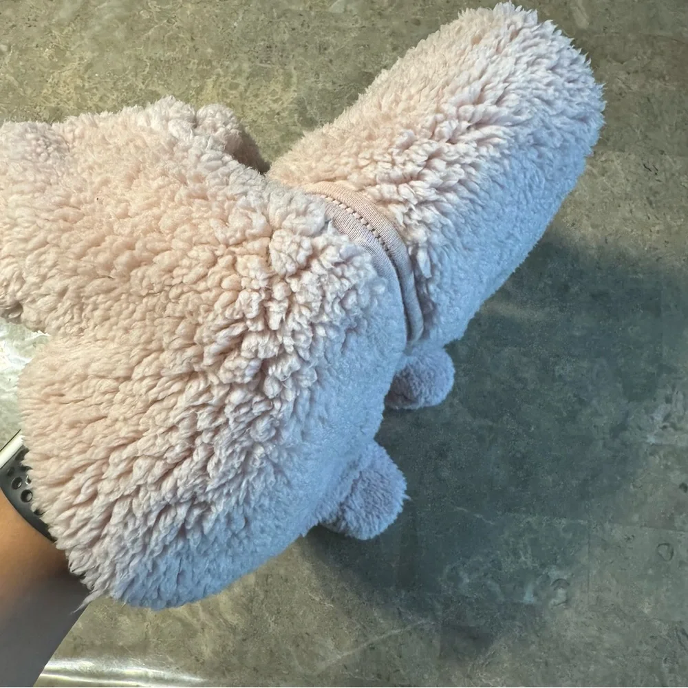 Baby girl Teddy light pink Sherpa zip up One-Piece Size 0-3 months  Baby Gap